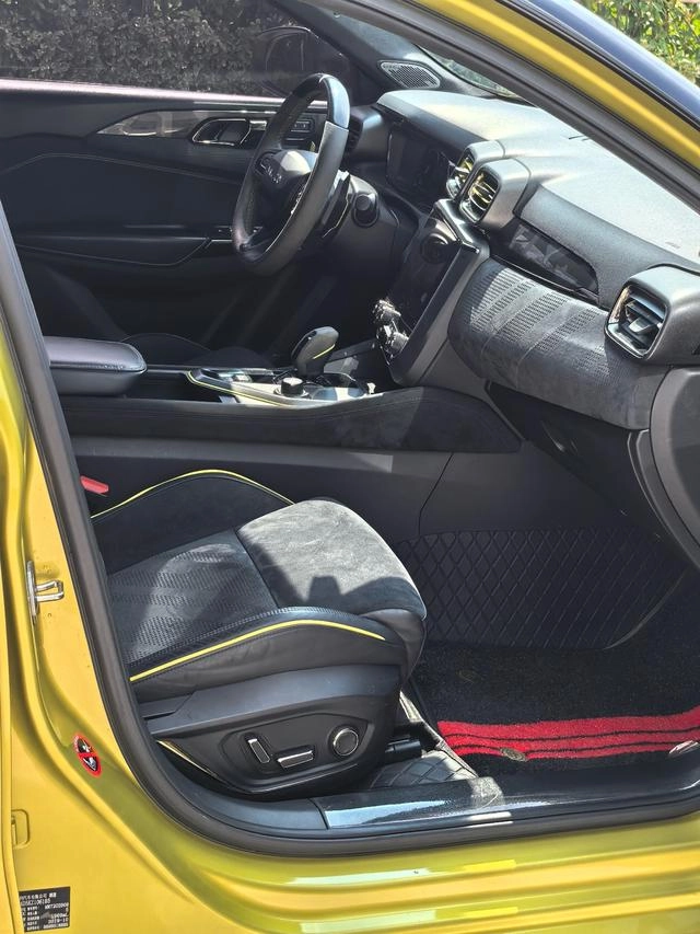 LYNK & CO 03 2022 03 2.0TD Versión de conducción automática interior foto 16