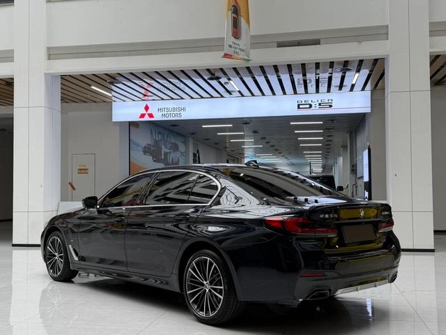 BMW 5 Series 2023 530Li Leader M Ensemble de sport extérieur photo 6