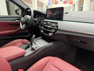 BMW 5 Series 2023 530Li Leader M Ensemble de sport intérieur photo 18