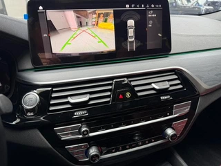 BMW 5 Series 2023 530Li Leader M Ensemble de sport intérieur photo 20