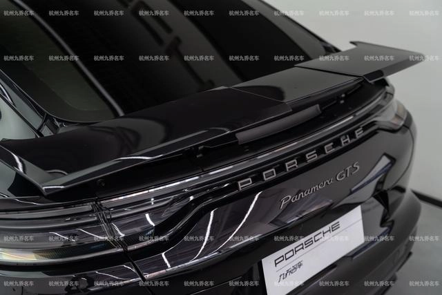 Porsche Panamera 2023 Panamera 4 Executive extension 2.9T interior photo 12