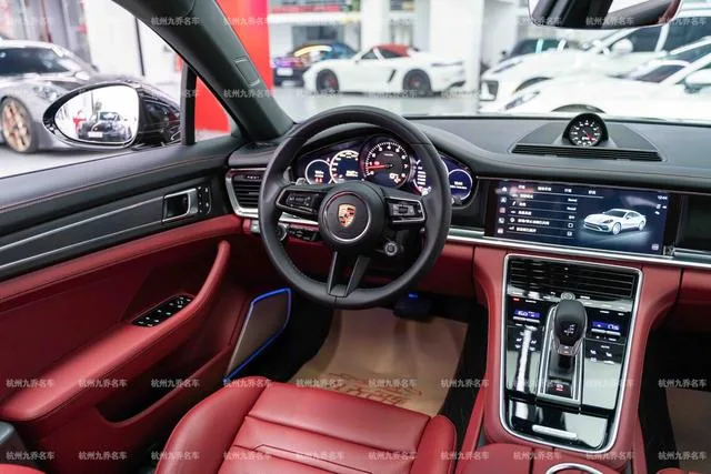 Porsche Panamera 2023 Panamera 4 Executive extension 2.9T interior photo 16