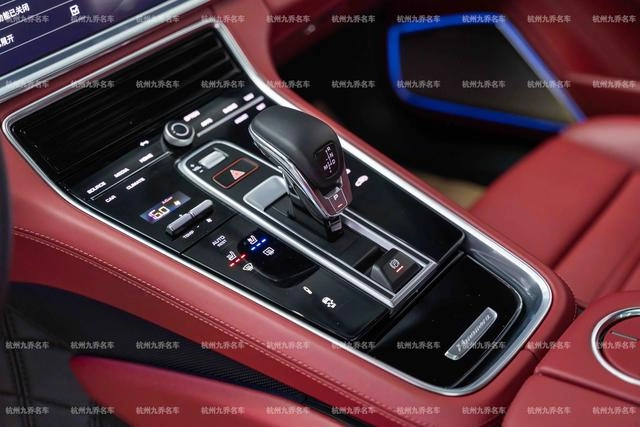 Porsche Panamera 2023 Panamera 4 Executive extension 2.9T interior photo 18