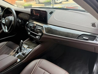 BMW 5 Series 2022 525Li Роскошный набор интерьер фото 13