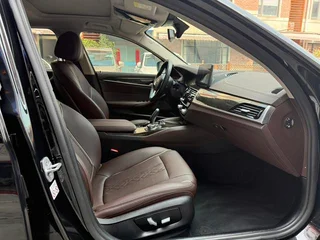 BMW 5 Series 2022 525Li Роскошный набор интерьер фото 14