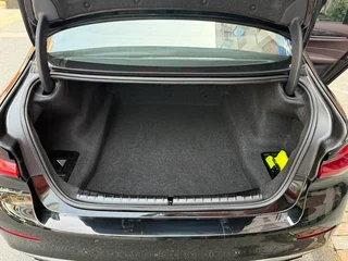 BMW 5 Series 2022 525Li Роскошный набор интерьер фото 17