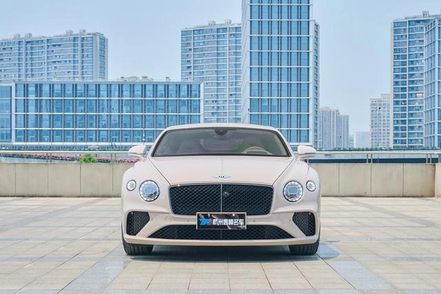 Bentley Continental 2024 4.0T GT V8 экстерьер фото 2