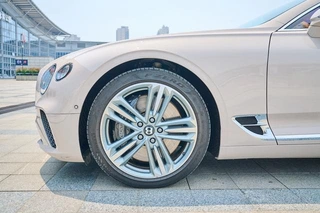 Bentley Continental 2024 4.0T GT V8 экстерьер фото 4