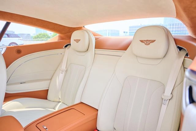 Bentley Continental 2024 4.0T GT V8 интерьер фото 14