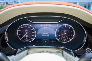 Bentley Continental 2024 4.0T GT V8 интерьер фото 15