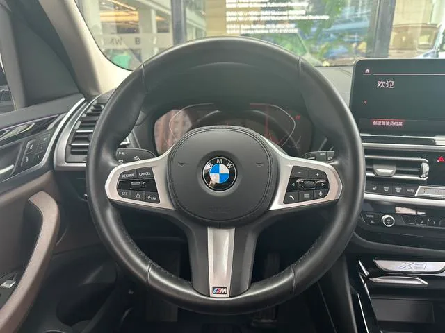 BMW X3 2022 xDrive25i M Ensemble de sport intérieur photo 14