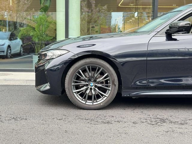 BMW 3 Series 2023 325Li M Спортивный ночной костюм экстерьер фото 6