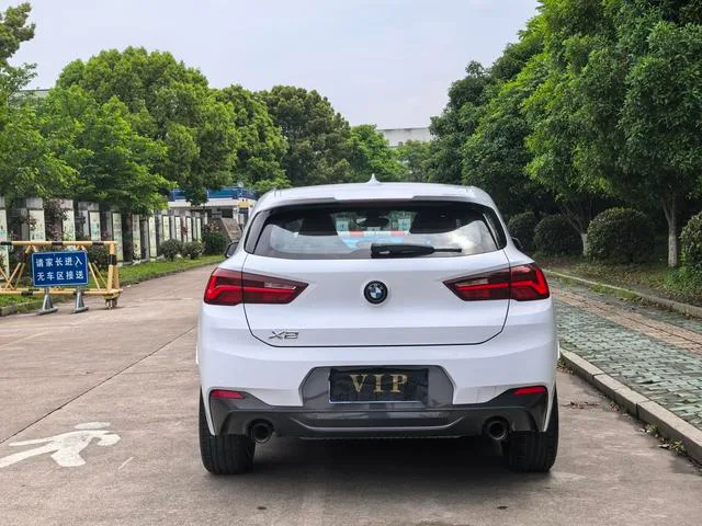 BMW X2 2023 sDrive25i Obsidian Yi Edition exterior photo 5