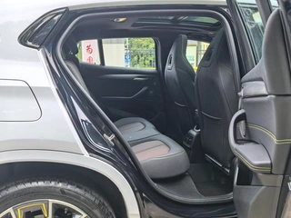 BMW X2 2023 sDrive25i Obsidian Yi Edition interior photo 10