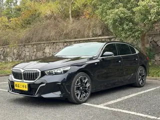 BMW 5 Series 2025 Reforma 530Li Tipo de lujo M Conjunto deportivo