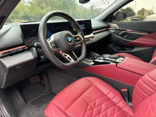 BMW 5 Series 2025 Mise à jour 530Li Type de luxe M Ensemble de sport extérieur photo 6