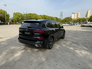 BMW X5 2022 Reforma xDrive 40Li M Conjunto deportivo interior foto 13
