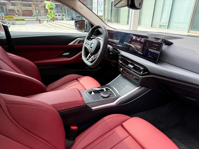 BMW 4 Series 2024 425i M Sports suit interior photo 10