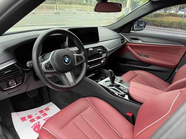 BMW 5 Series 2022 Reforma 530Li Líder M Conjunto deportivo interior foto 7