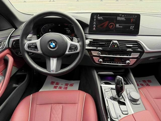 BMW 5 Series 2022 Reforma 530Li Líder M Conjunto deportivo interior foto 11