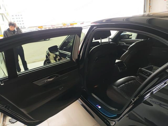 BMW 7 Series 2021 740Li Leading Type M Sports suit interior photo 7