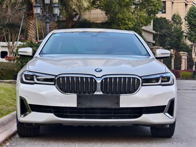BMW 5 Series 2021 530Li Leader Ensemble de luxe extérieur photo 2