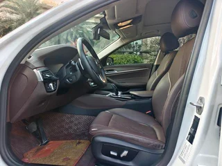 BMW 5 Series 2021 530Li Leader Ensemble de luxe intérieur photo 9