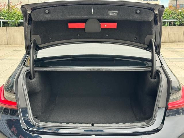 BMW 3 Series 2023 325Li M Sports suit exterior photo 7