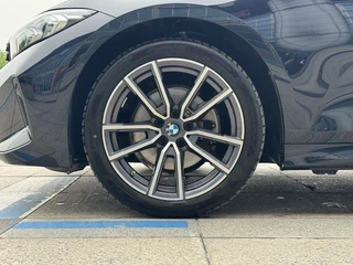 BMW 3 Series 2023 325Li M Sports suit exterior photo 10