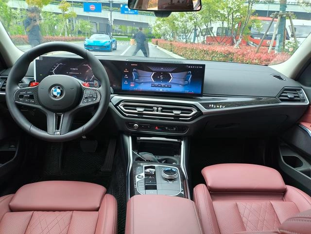 BMW 3 Series 2023 325Li M Sports suit interior photo 15