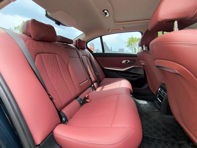 BMW 3 Series 2023 325Li M Sports suit interior photo 20