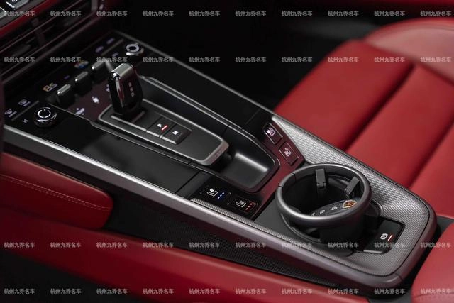 Porsche 911 2023 Carrera 3.0T interior foto 16