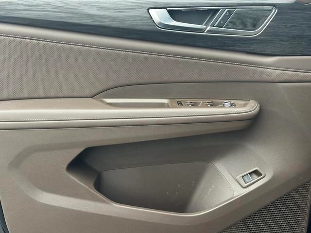 Volkswagen Viloran 2024 330TSI Luxury Edition interior photo 12