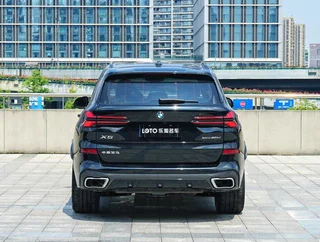 BMW X5 2023 xDrive30Li Premium Class M Sports Night Suit exterior photo 3