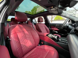 BMW 5 Series 2025 530Li Líder M Conjunto deportivo interior foto 13 BMW 5 Series 2025 530Li Líder M Conjunto deportivo interior foto 13