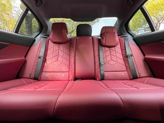 BMW 5 Series 2025 530Li Líder M Conjunto deportivo interior foto 18 BMW 5 Series 2025 530Li Líder M Conjunto deportivo interior foto 18