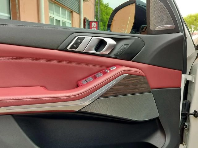 BMW X5 2022 Restyling xDrive 40Li M Sports suit exterior photo 7
