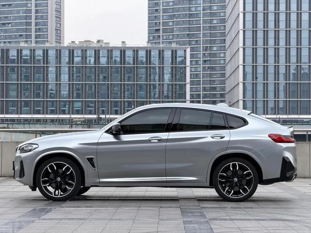 BMW X4 2022 M40i экстерьер фото 3
