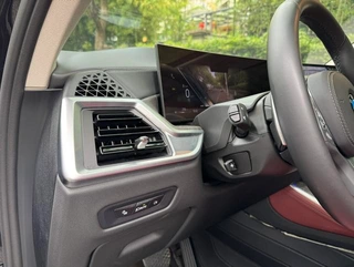 BMW X5 2023 xDrive30Li Premium Class M Sports Night Suit exterior photo 9