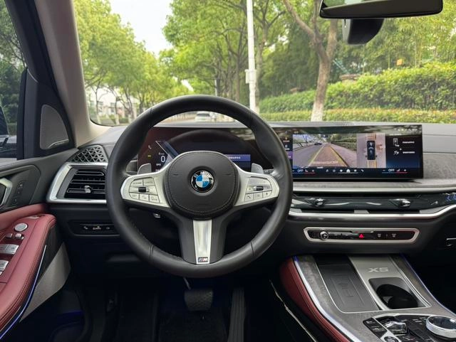 BMW X5 2023 xDrive30Li Premium Class M Sports Night Suit interior photo 15