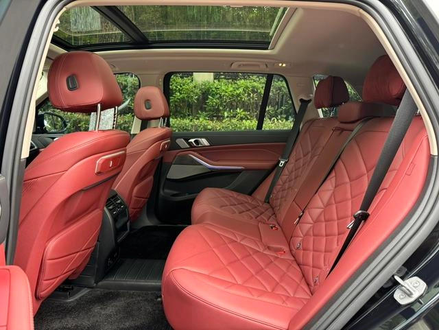 BMW X5 2023 xDrive30Li Premium Class M Sports Night Suit interior photo 17