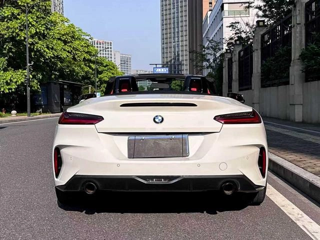 BMW Z4 2023 sDrive 25i M Спортивный ночной костюм экстерьер фото 5