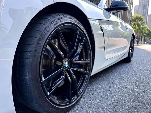 BMW Z4 2023 sDrive 25i M Спортивный ночной костюм экстерьер фото 6