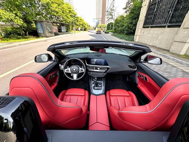 BMW Z4 2023 sDrive 25i M Спортивный ночной костюм экстерьер фото 7