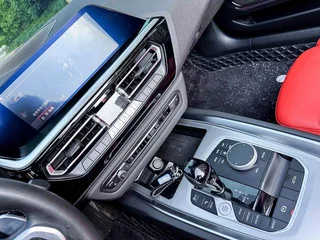 BMW Z4 2023 sDrive 25i M Спортивный ночной костюм интерьер фото 13