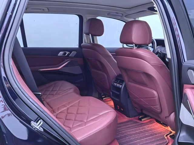 BMW X5 2022 Restyling xDrive 30Li Premium Class M Sports suit interior photo 9