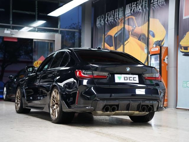 BMW M3 2023 M3 Sedán de cuatro puertas Versión Thunder exterior foto 3
