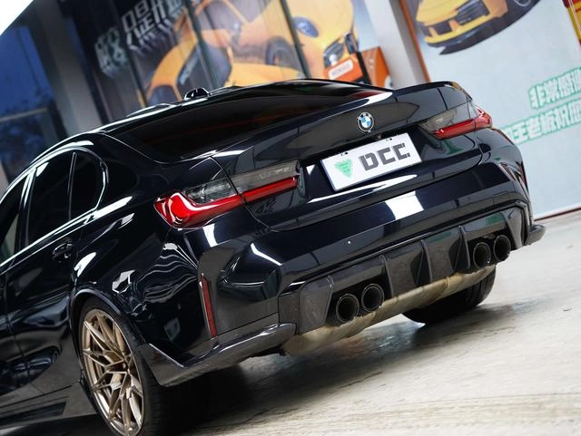 BMW M3 2023 M3 Sedán de cuatro puertas Versión Thunder exterior foto 4