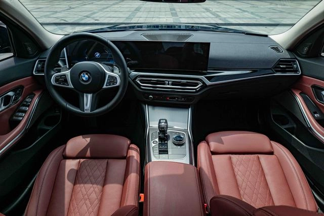 BMW 3 Series 2023 325Li M Sports Night Suit exterior photo 5