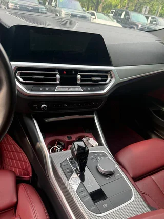 BMW 4 Series 2022 425i M Conjunto deportivo interior foto 7